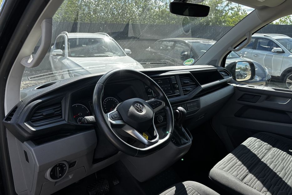 Продам Volkswagen Caravella 2.0 110квт DSG авто у Львові 2020 года в Львове