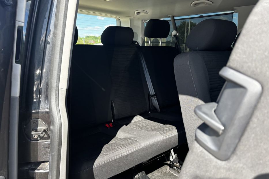 Продам Volkswagen Caravella 2.0 110квт DSG авто у Львові 2020 года в Львове