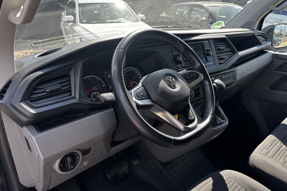 Продам Volkswagen Caravella 2.0 110квт DSG авто у Львові 2020 года в Львове