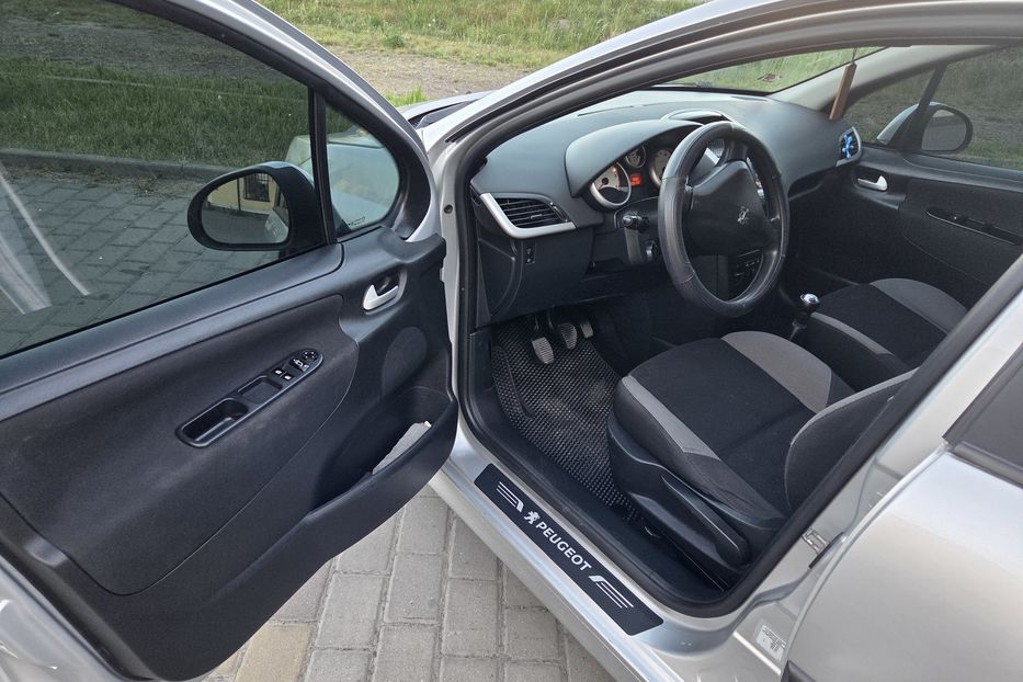 Продам Peugeot 207 207 2008 года в Львове