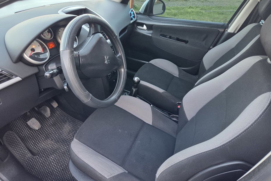 Продам Peugeot 207 207 2008 года в Львове