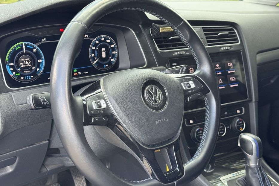 Продам Volkswagen e-Golf COMIS  2019 года в г. Умань, Черкасская область
