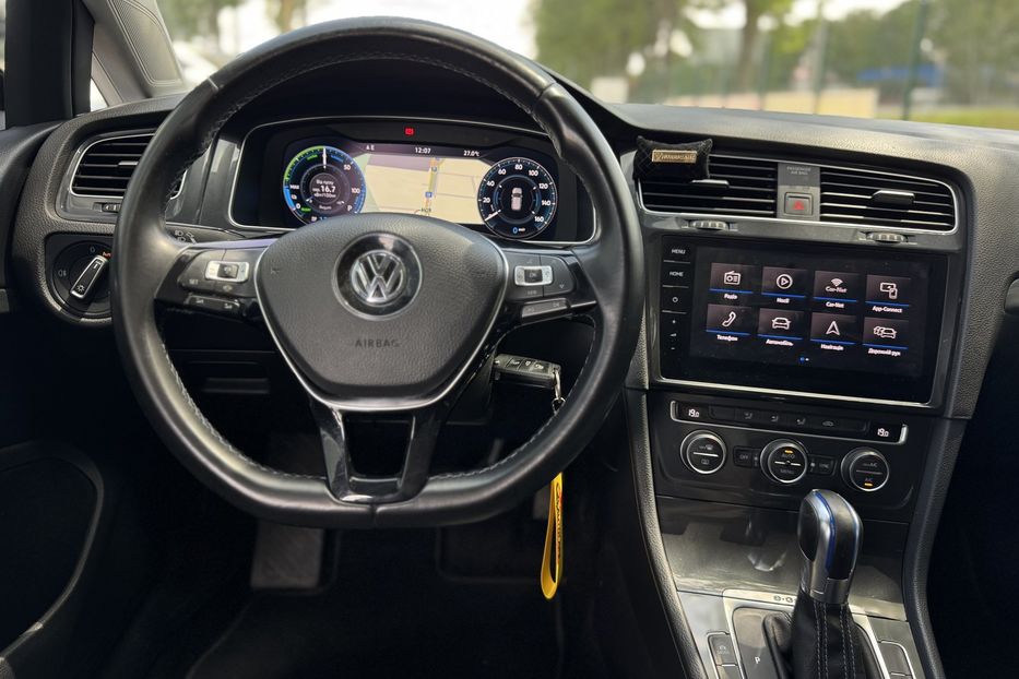 Продам Volkswagen e-Golf COMIS  2019 года в г. Умань, Черкасская область