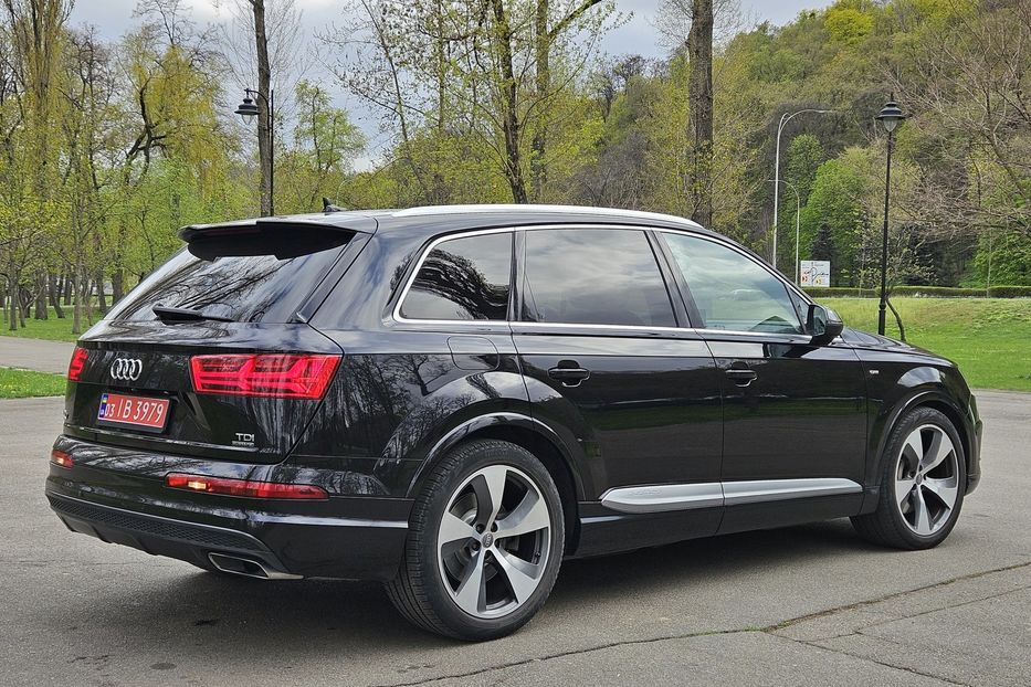 Продам Audi Q7 S-Line 2015 года в Киеве