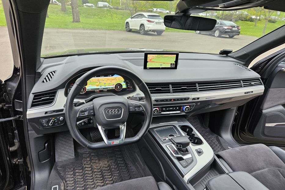 Продам Audi Q7 S-Line 2015 года в Киеве
