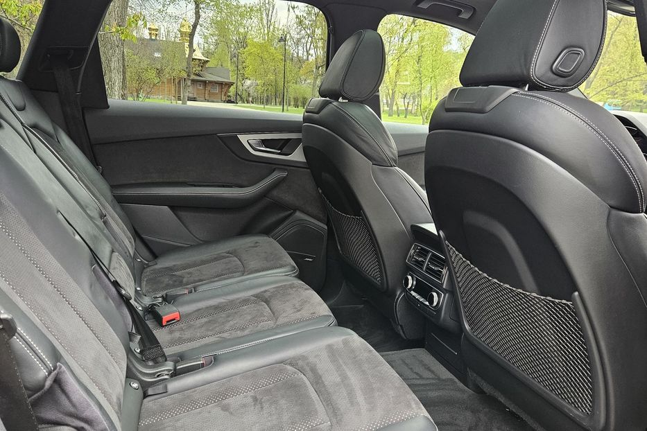 Продам Audi Q7 S-Line 2015 года в Киеве