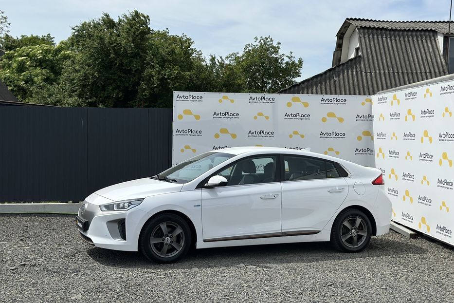 Продам Hyundai Ioniq 2016 года в Луцке