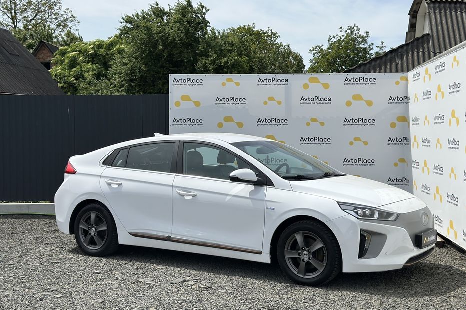 Продам Hyundai Ioniq 2016 года в Луцке