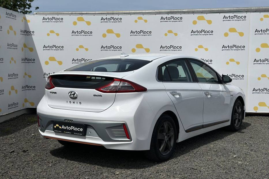 Продам Hyundai Ioniq 2016 года в Луцке