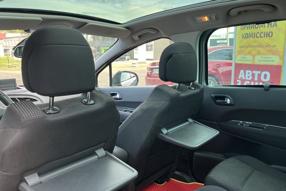 Продам Peugeot 5008 Максимальна 2011 года в Николаеве