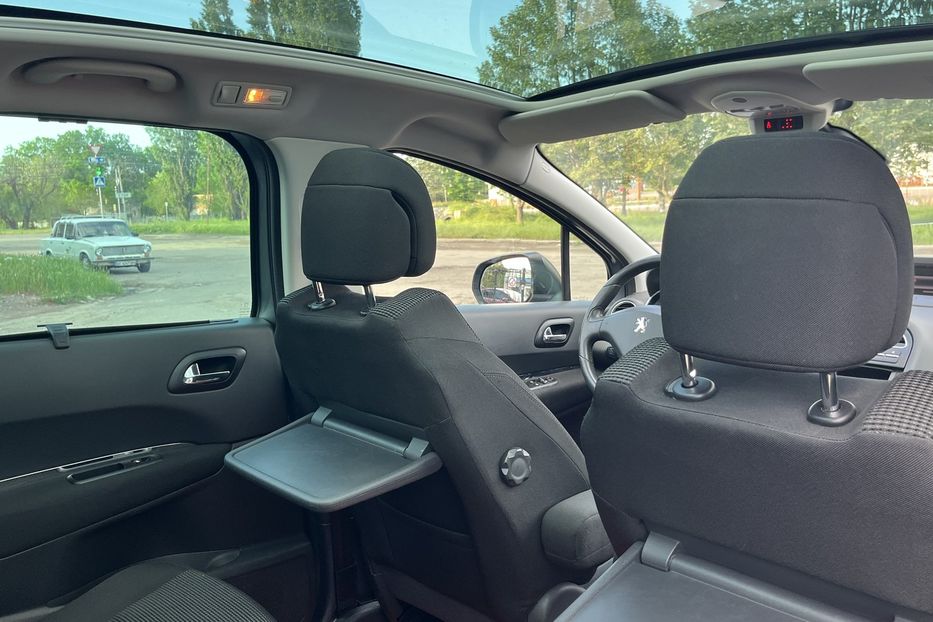 Продам Peugeot 5008 Максимальна 2011 года в Николаеве