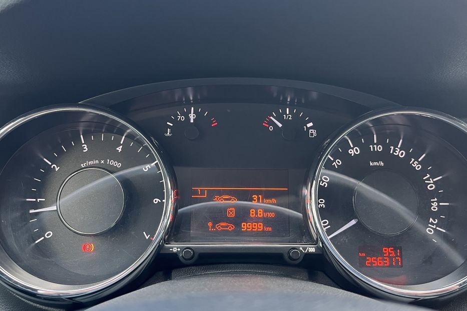 Продам Peugeot 5008 Максимальна 2011 года в Николаеве