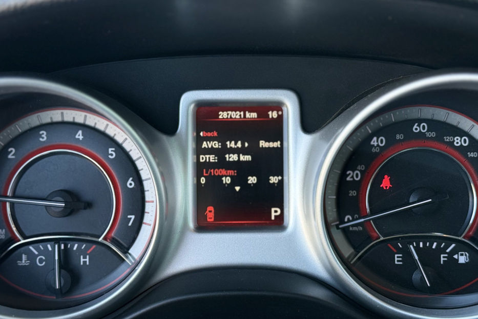 Продам Dodge Journey 2.4 AT (170 к.с.) • SE 2014 года в Киеве