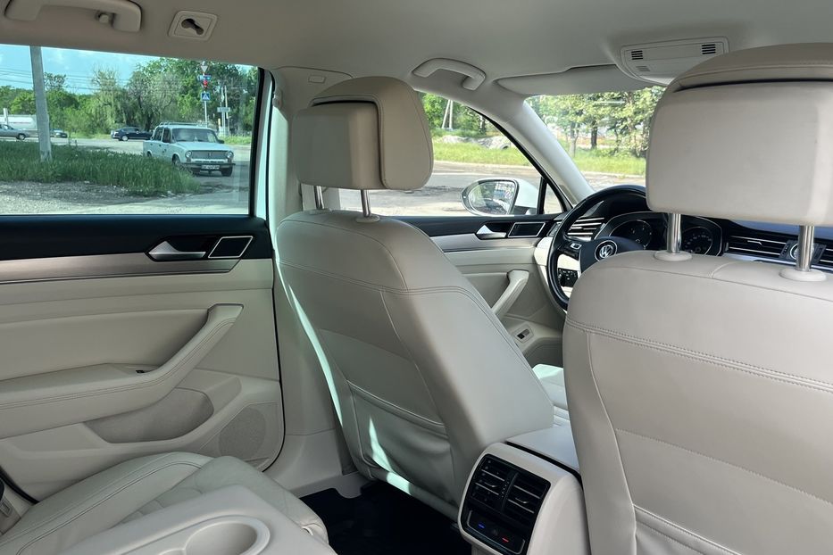 Продам Volkswagen Passat B8 Highline 4x4 2015 года в Николаеве