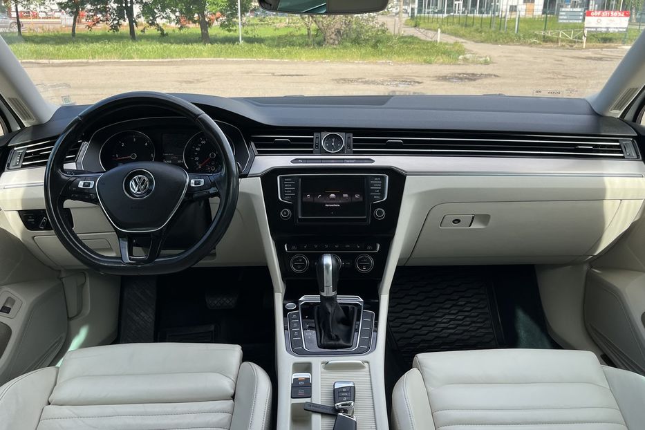 Продам Volkswagen Passat B8 Highline 4x4 2015 года в Николаеве