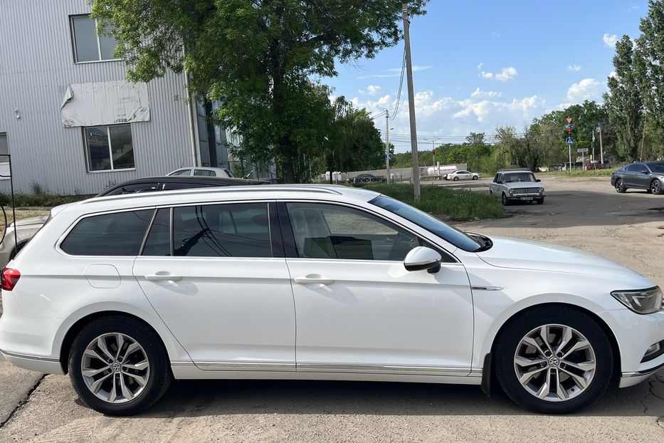 Продам Volkswagen Passat B8 Highline 4x4 2015 года в Николаеве