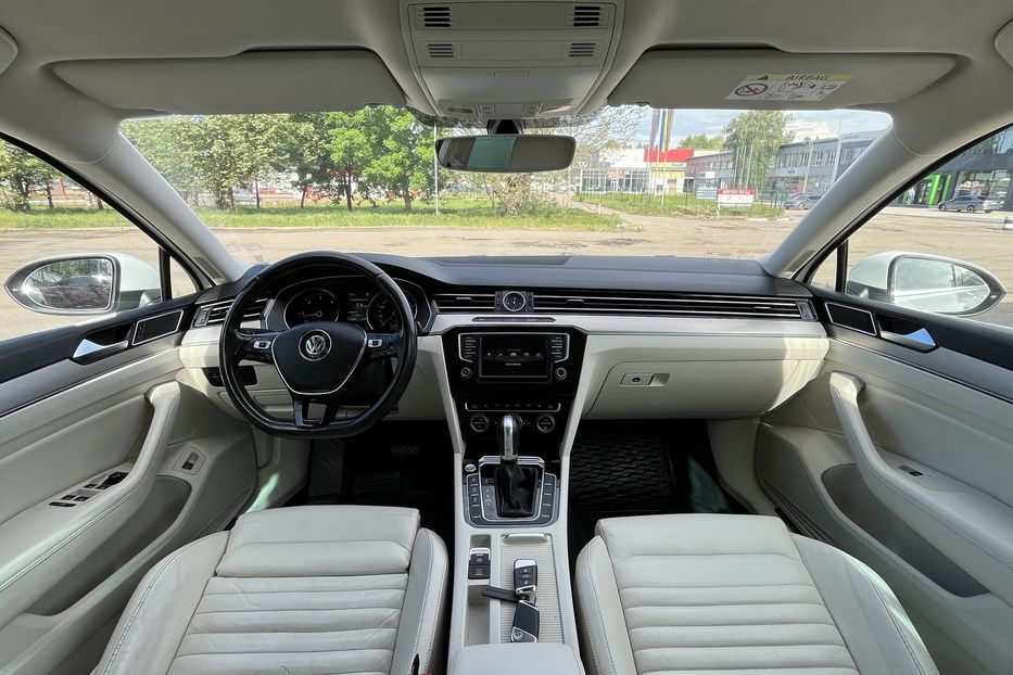 Продам Volkswagen Passat B8 Highline 4x4 2015 года в Николаеве