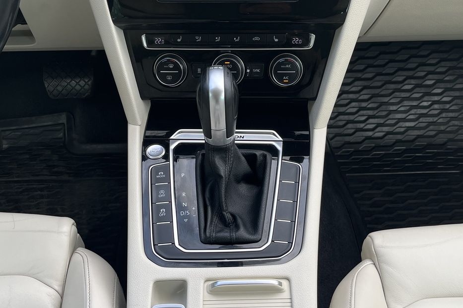 Продам Volkswagen Passat B8 Highline 4x4 2015 года в Николаеве