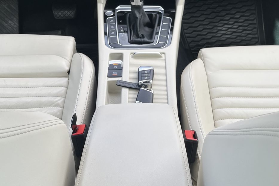 Продам Volkswagen Passat B8 Highline 4x4 2015 года в Николаеве