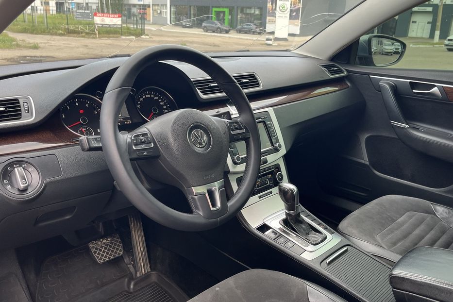 Продам Volkswagen Passat B7 Highline Офіційний 2011 года в Николаеве