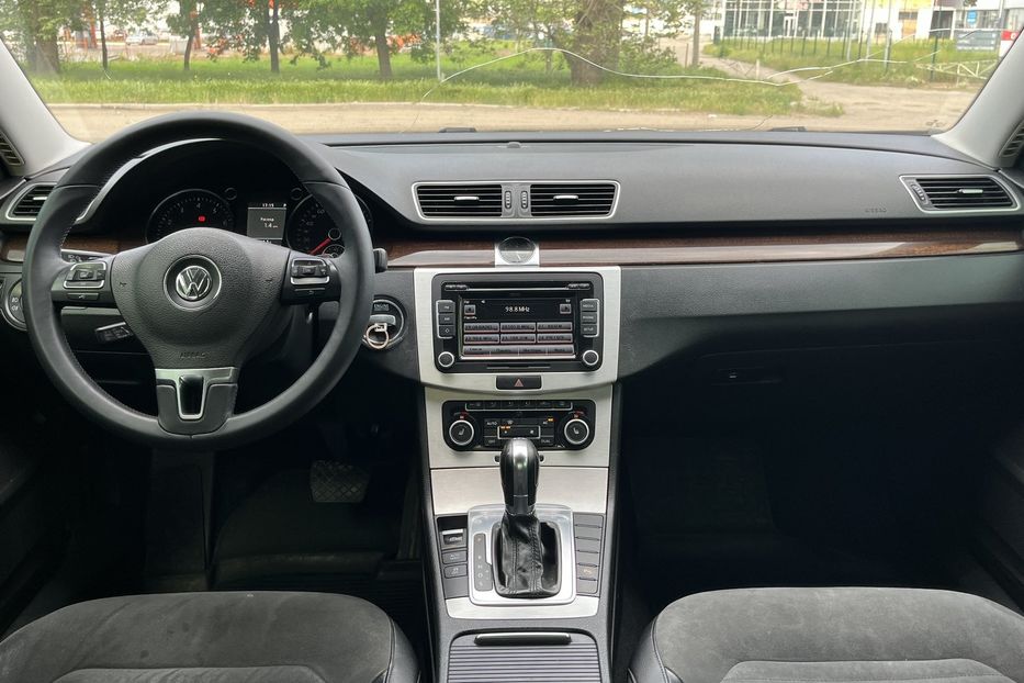 Продам Volkswagen Passat B7 Highline Офіційний 2011 года в Николаеве