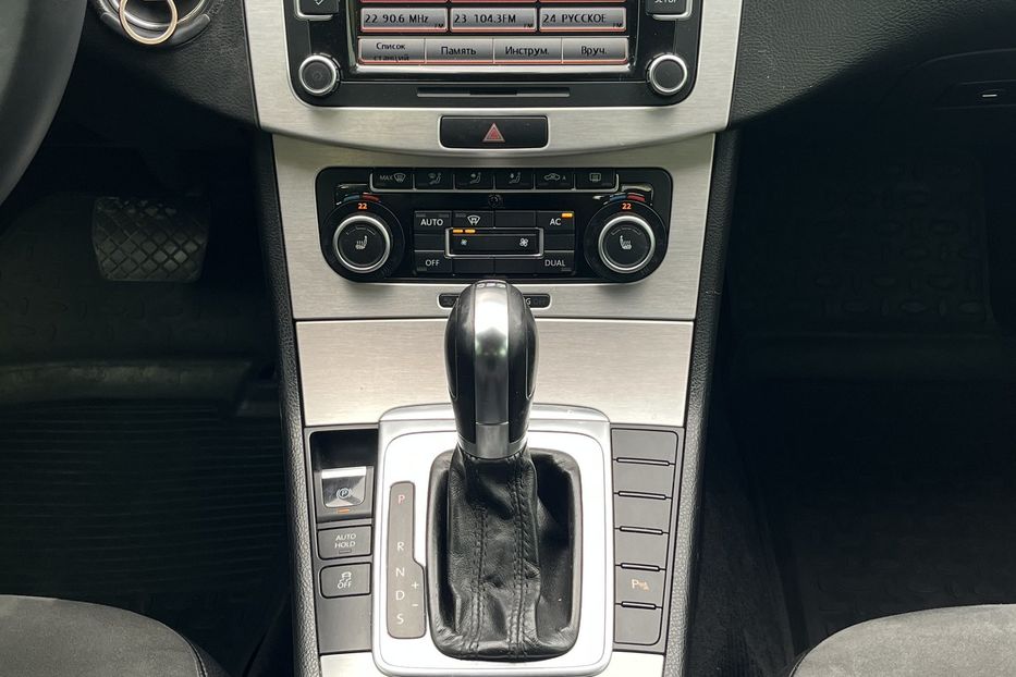 Продам Volkswagen Passat B7 Highline Офіційний 2011 года в Николаеве