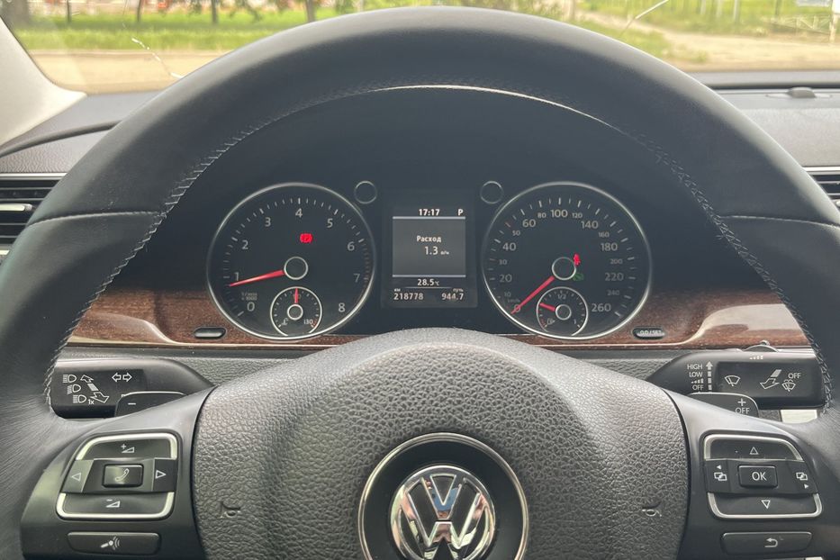 Продам Volkswagen Passat B7 Highline Офіційний 2011 года в Николаеве