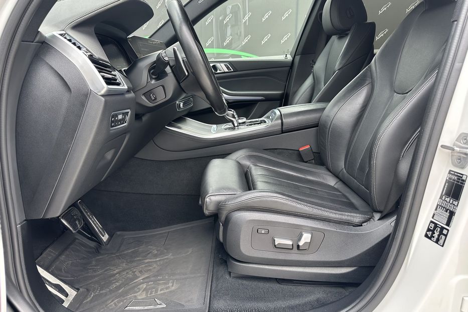 Продам BMW X5 Xdrive30d M-Paket 2020 года в Киеве