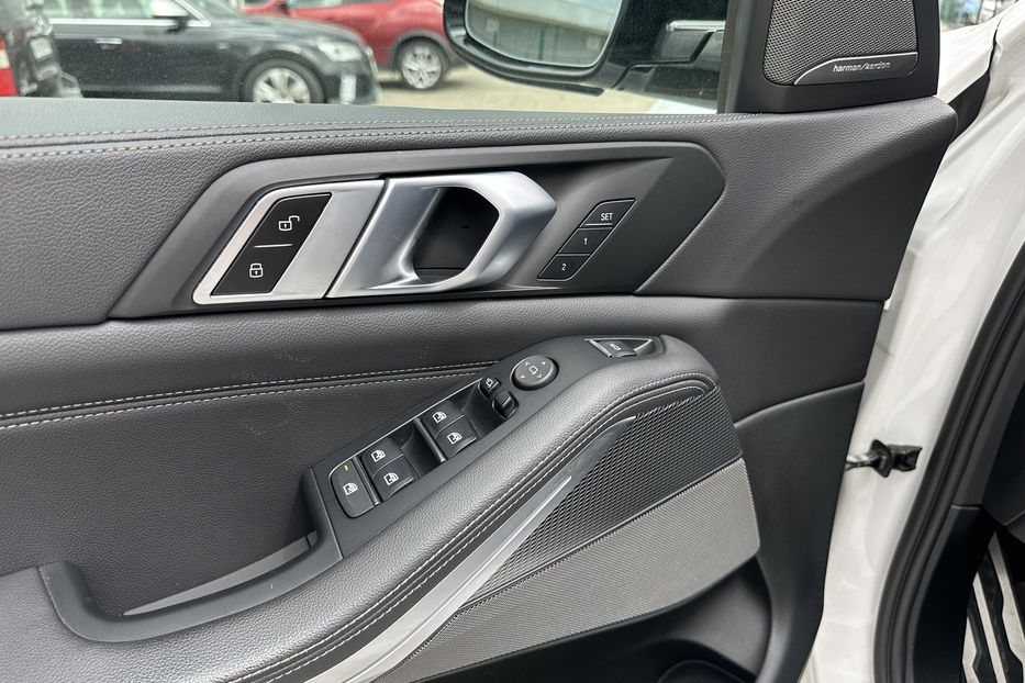 Продам BMW X5 Xdrive30d M-Paket 2020 года в Киеве