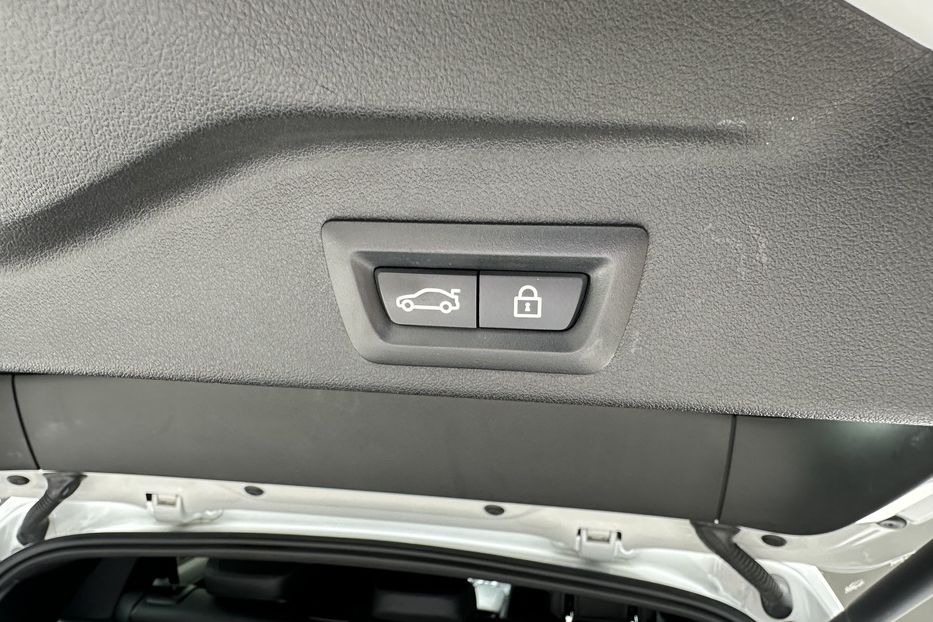 Продам BMW X5 Xdrive30d M-Paket 2020 года в Киеве