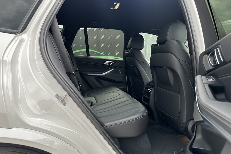 Продам BMW X5 Xdrive30d M-Paket 2020 года в Киеве