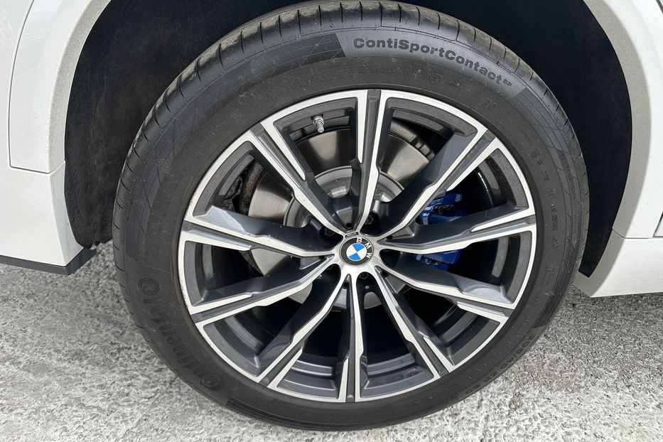 Продам BMW X5 Xdrive30d M-Paket 2020 года в Киеве