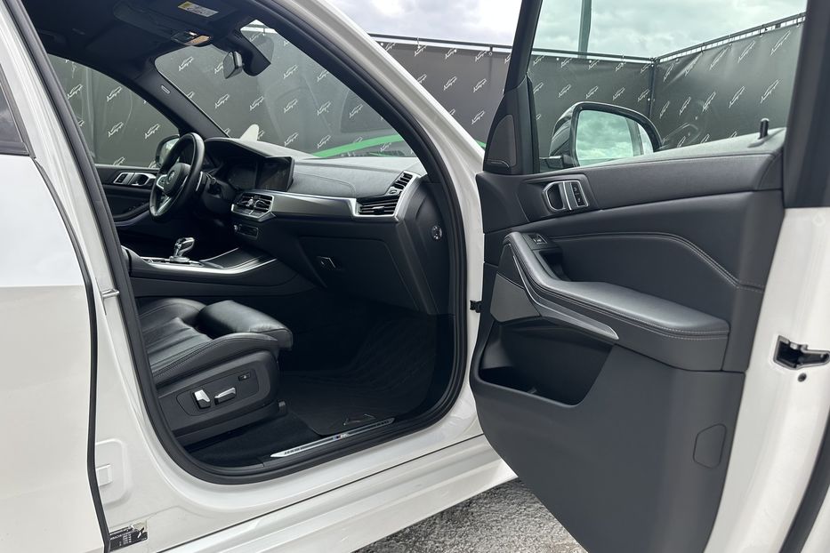 Продам BMW X5 Xdrive30d M-Paket 2020 года в Киеве
