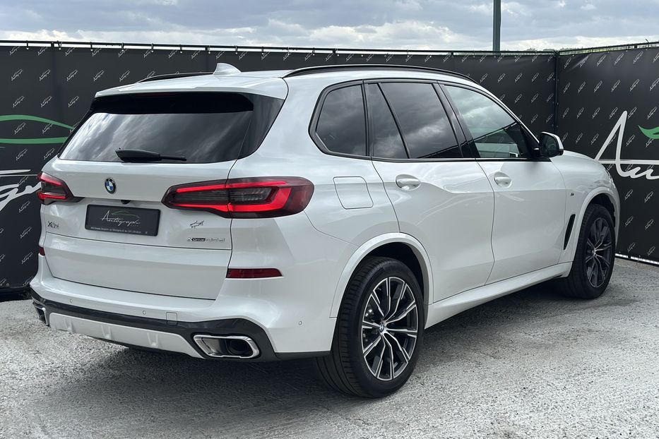 Продам BMW X5 Xdrive30d M-Paket 2020 года в Киеве