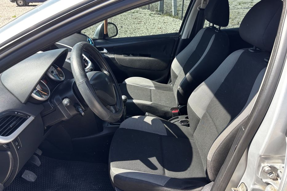 Продам Peugeot 207 207 2008 года в Львове