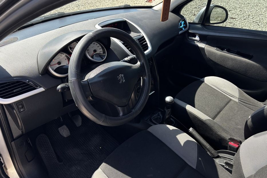 Продам Peugeot 207 207 2008 года в Львове