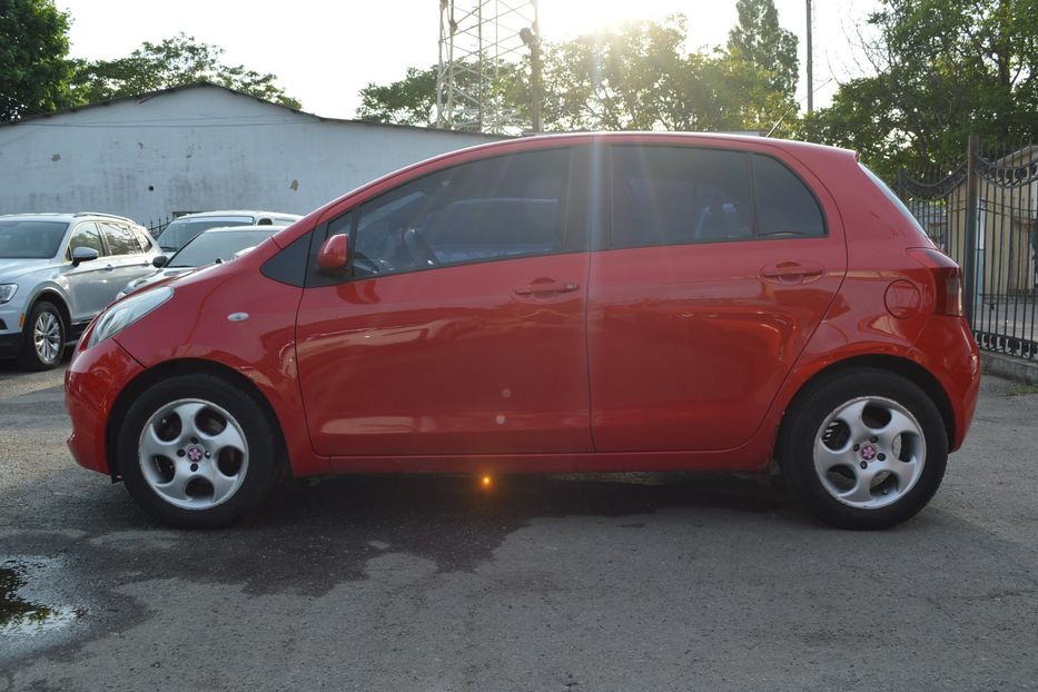 Продам Toyota Yaris 2006 года в Одессе