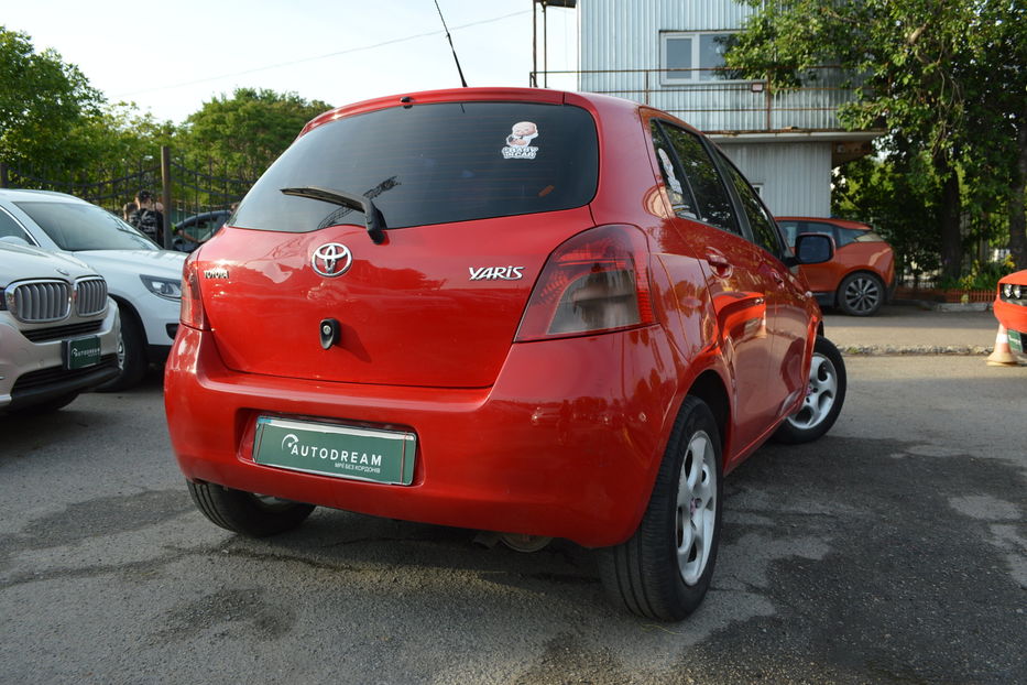 Продам Toyota Yaris 2006 года в Одессе