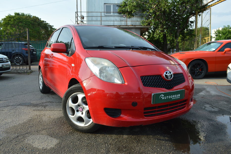 Продам Toyota Yaris 2006 года в Одессе