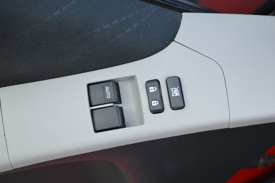 Продам Toyota Yaris 2006 года в Одессе