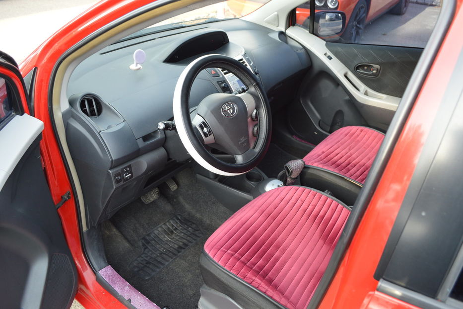 Продам Toyota Yaris 2006 года в Одессе