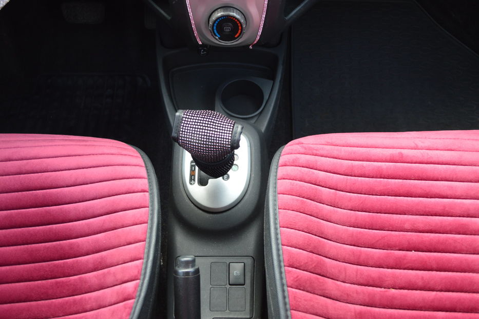 Продам Toyota Yaris 2006 года в Одессе