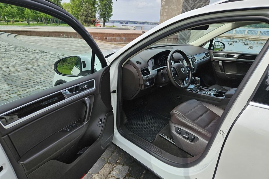 Продам Volkswagen Touareg Офіційний! 2018 года в Киеве
