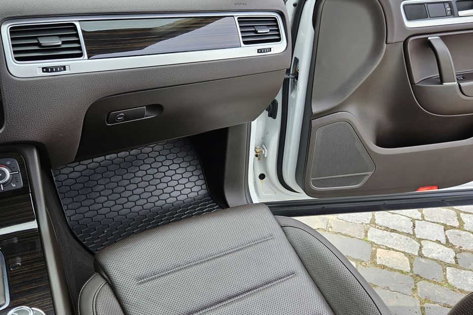 Продам Volkswagen Touareg Офіційний! 2018 года в Киеве