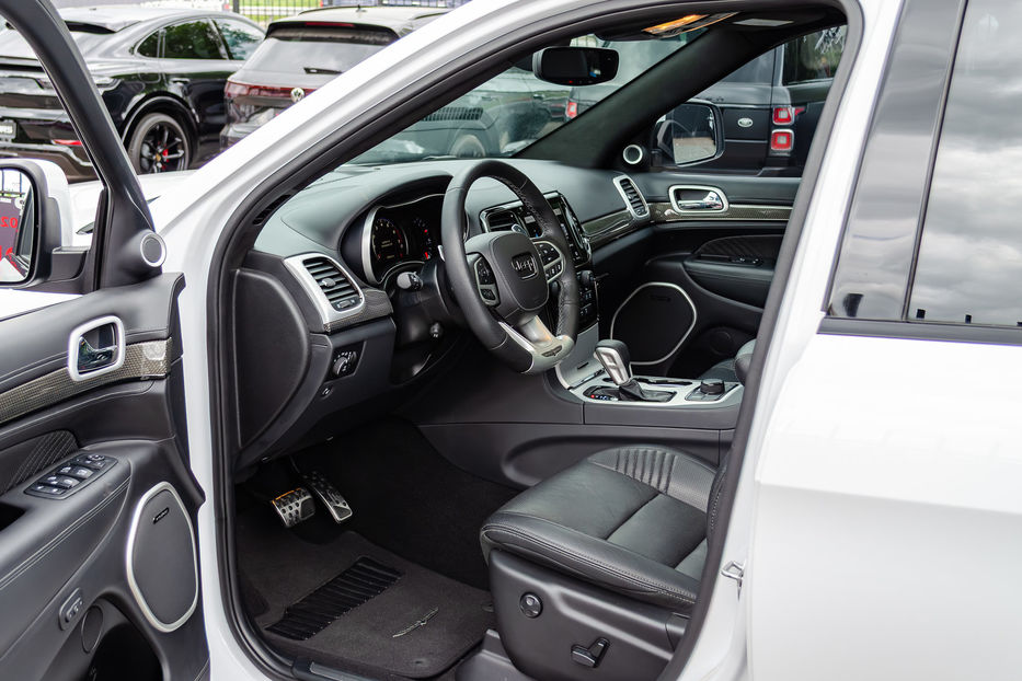 Продам Jeep Grand Cherokee Trackhawk 6.2 Supercharged 2019 года в Киеве