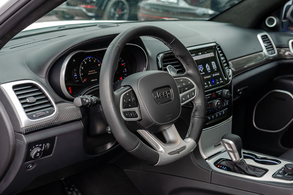 Продам Jeep Grand Cherokee Trackhawk 6.2 Supercharged 2019 года в Киеве