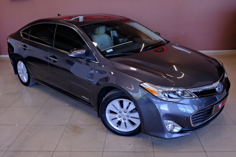 Продам Toyota Avalon 2013 года в Одессе