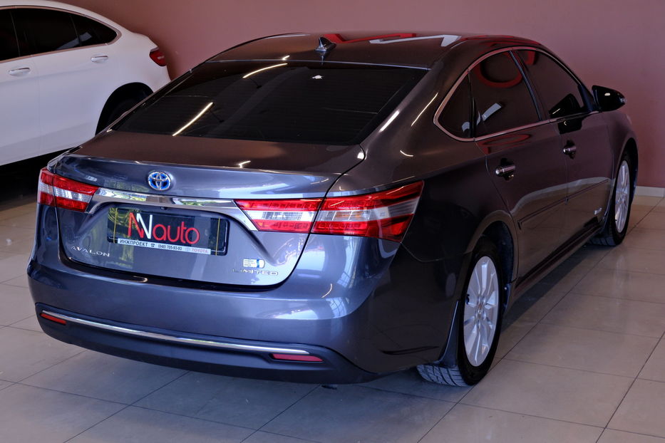 Продам Toyota Avalon 2013 года в Одессе