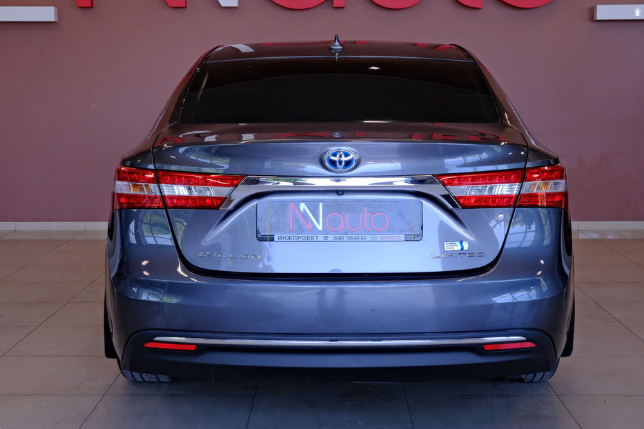 Продам Toyota Avalon 2013 года в Одессе