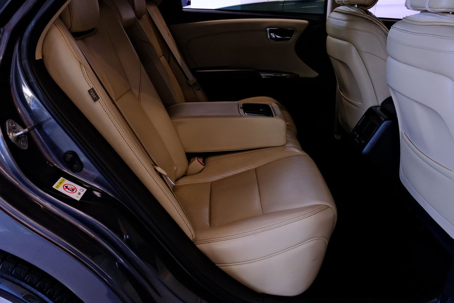 Продам Toyota Avalon 2013 года в Одессе